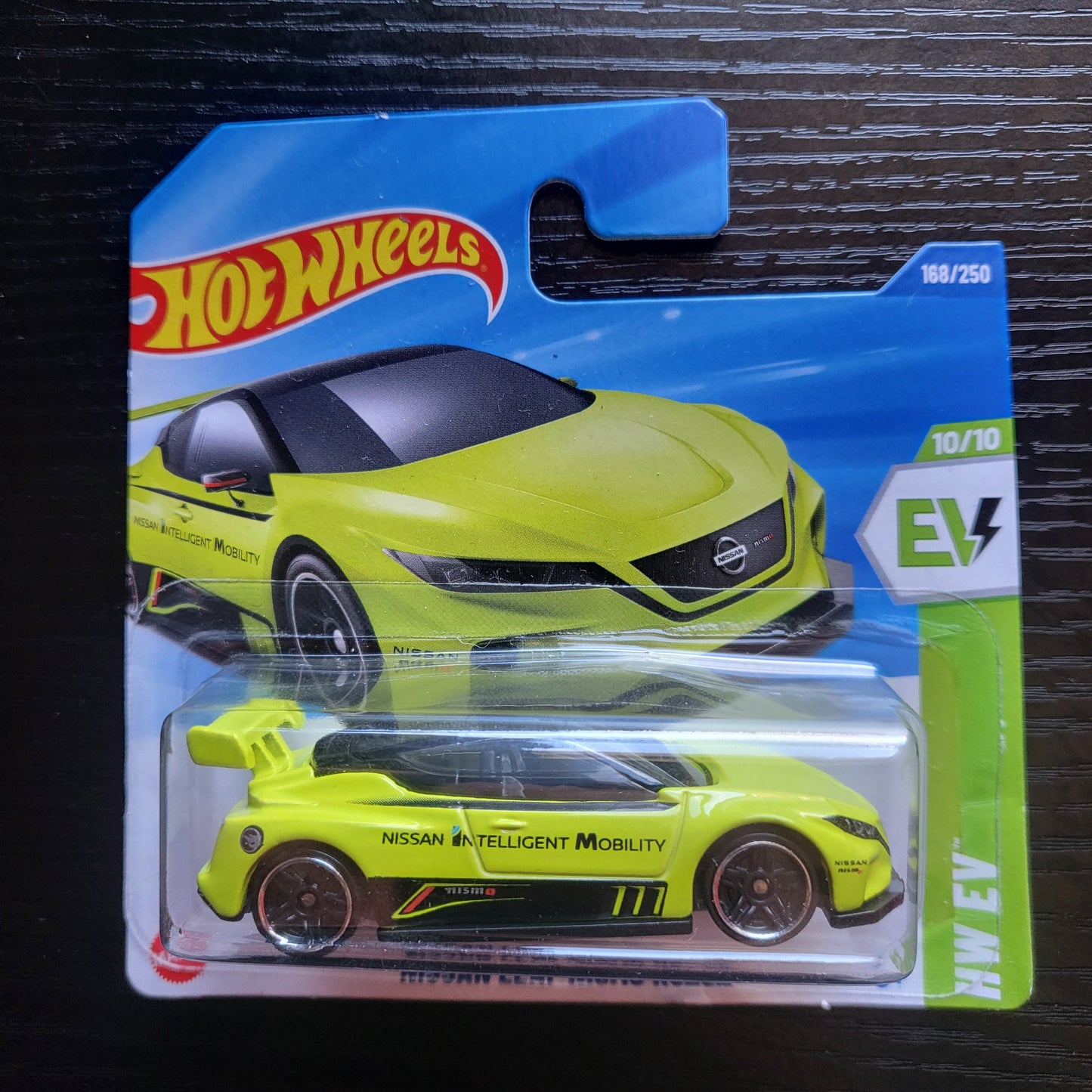 Nissan Leaf Nismo RC_02 Treasure Hunt Hot Wheels Car